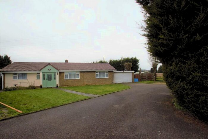4 Bedroom Detached Bungalow To Rent In Beancroft Road, Marston Moretaine, Bedford, MK43