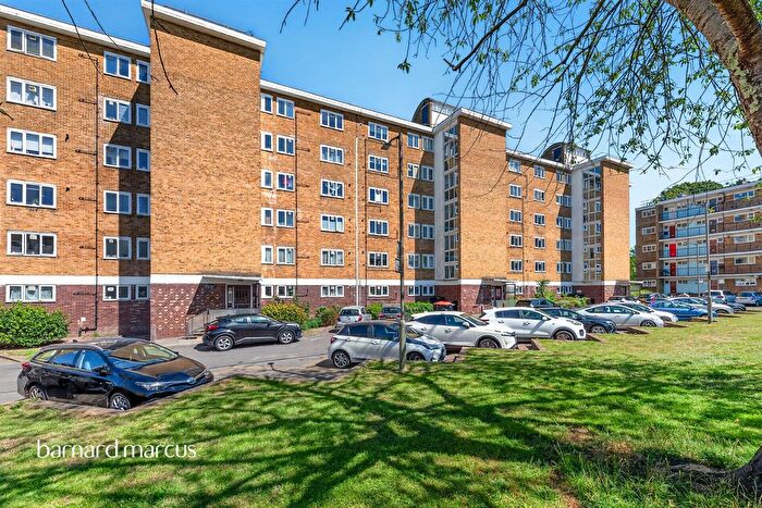 2 Bedroom Flat For Sale In Cortis Road, Putney, SW15