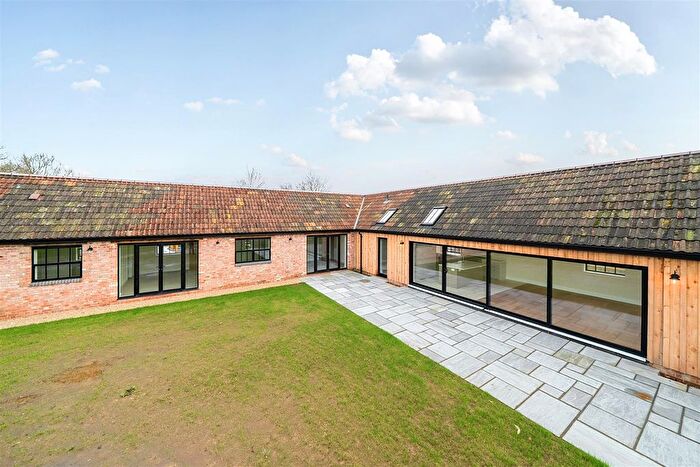 3 Bedroom Barn Conversion For Sale In Mill Lane, Misterton, Crewkerne, TA18