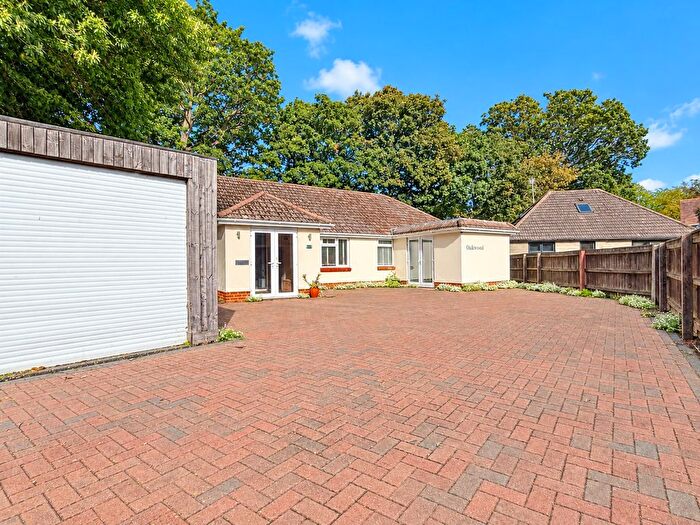 4 Bedroom Detached Bungalow For Sale In Jumpers Avenue, Christchurch, BH23