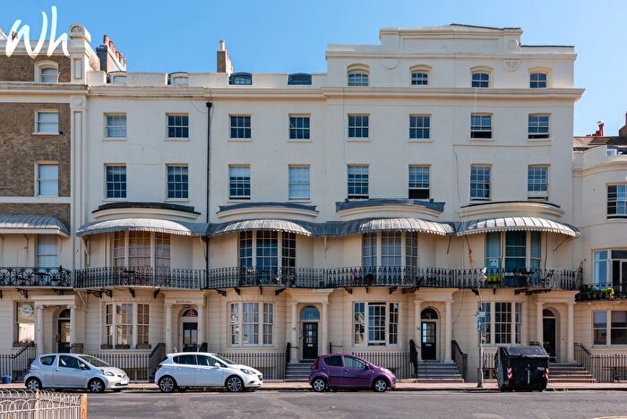 2 Bedroom Flat To Rent In Regency Square, Brighton, BN1
