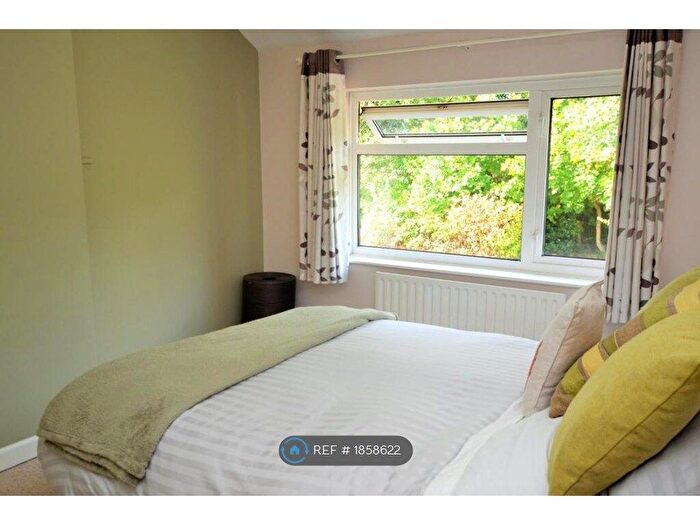 4 Bedroom Semi-detached House To Rent In Colesbourne Road, Cheltenham, GL51