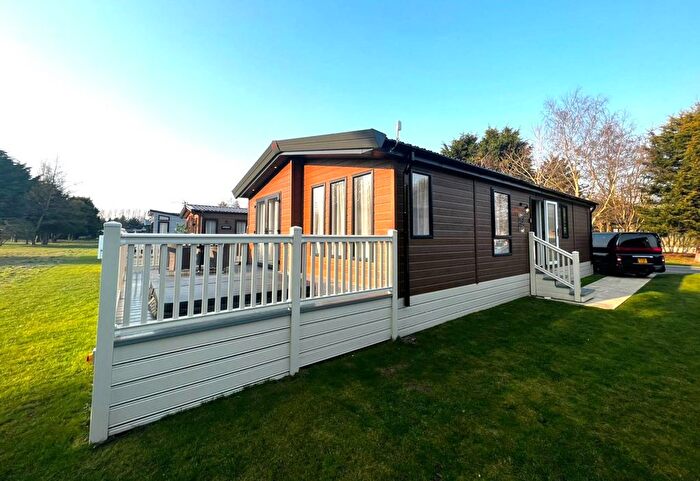 2 Bedroom Lodge For Sale In Pocklington, York, YO42
