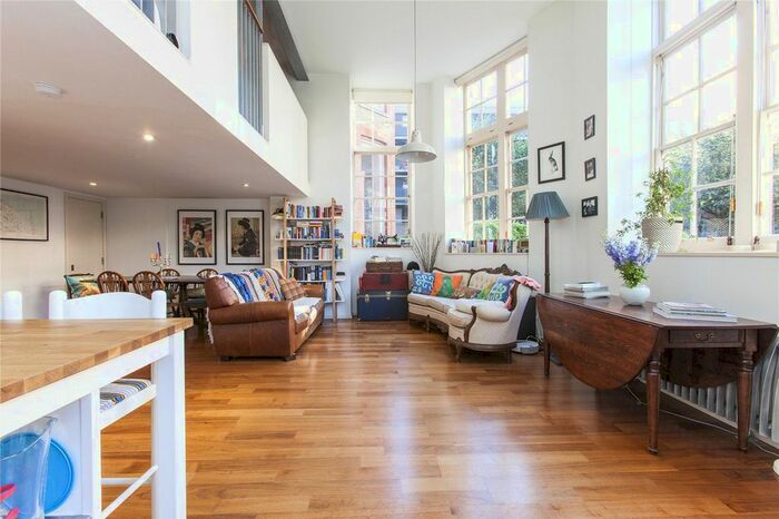 3 Bedroom Flat To Rent In Stepney City Apartments, Clark Street, London, E1