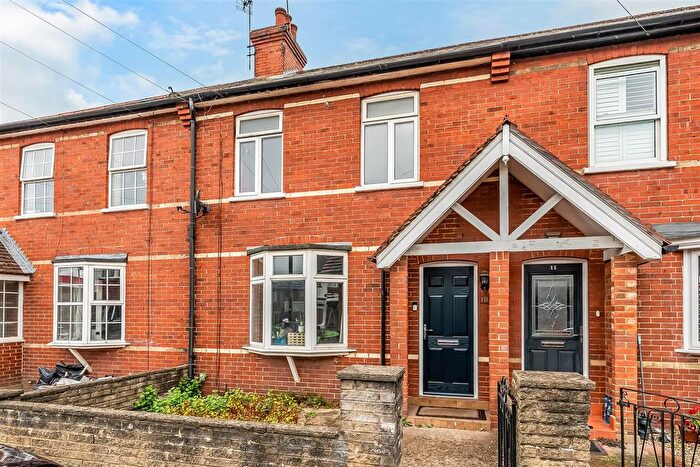 3 Bedroom Terraced House For Sale In Kingslea, Leatherhead, KT22