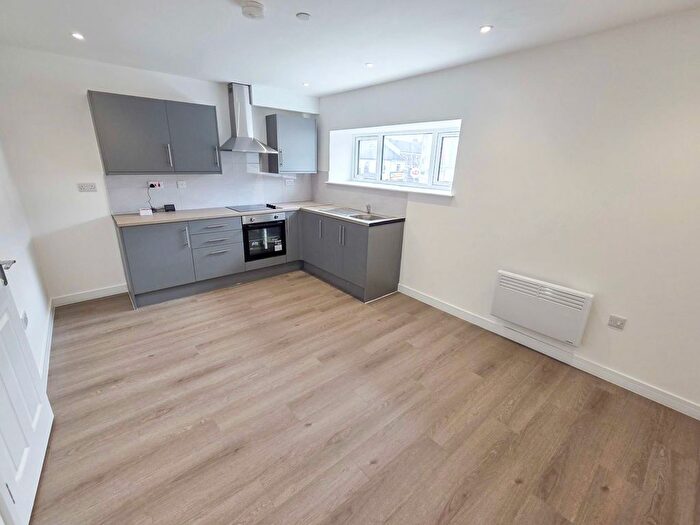 1 Bedroom Flat To Rent In Cardiff Road, Caerphilly, CF83