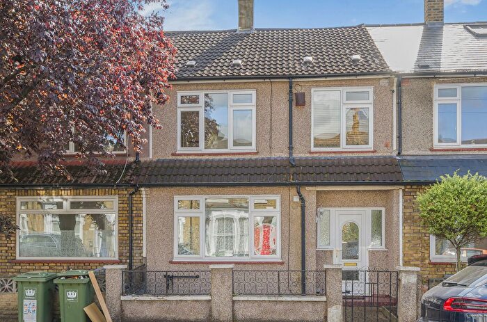 3 Bedroom Terraced House To Rent In Hunsdon Road, New Cross, London, SE14