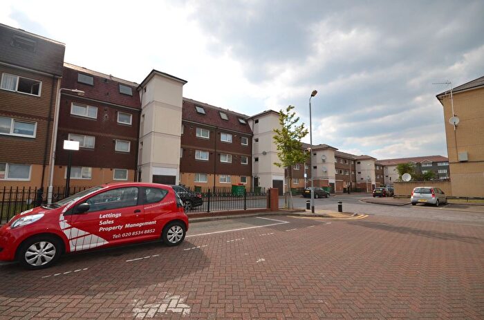 1 Bedroom Flat For Sale In Hay Close, Stratford, E15
