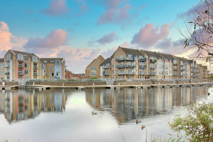 3 Bedroom Apartment To Rent In Wren Walk, Eynesbury, PE19