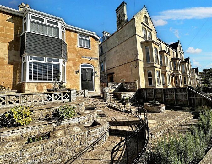 3 Bedroom End Of Terrace House For Sale In Lime Grove Gardens, Bath, BA2