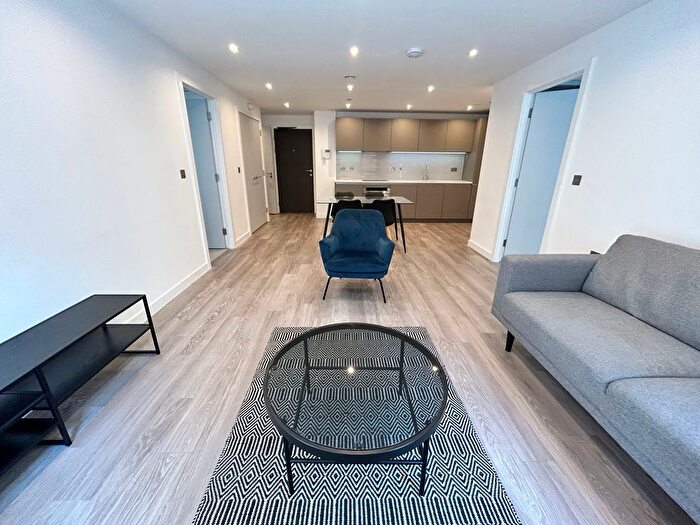 2 Bedroom Flat To Rent In Landrow Place, Lionel Street, Birmingham, B3