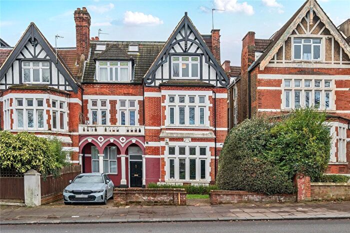 2 Bedroom Flat For Sale In Westwood Hill, Sydenham, London, SE26