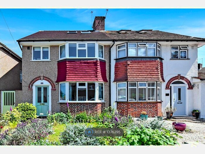 4 Bedroom Semi-Detached House To Rent In Augusta Road, Twickenham, TW2