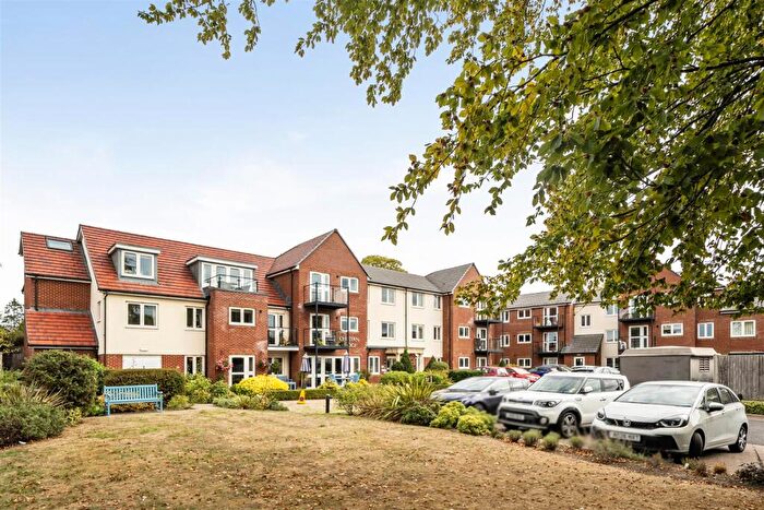 2 Bedroom Apartment For Sale In Chiltern Lodge, Princes Risborough, Buckinghamshire, HP27
