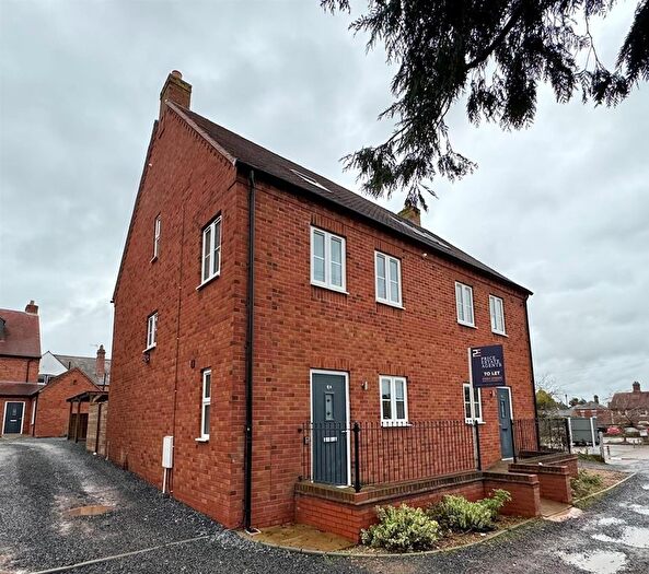 3 Bedroom Semi Detached Bungalow To Rent In Pickersleigh Avenue, Malvern, WR14