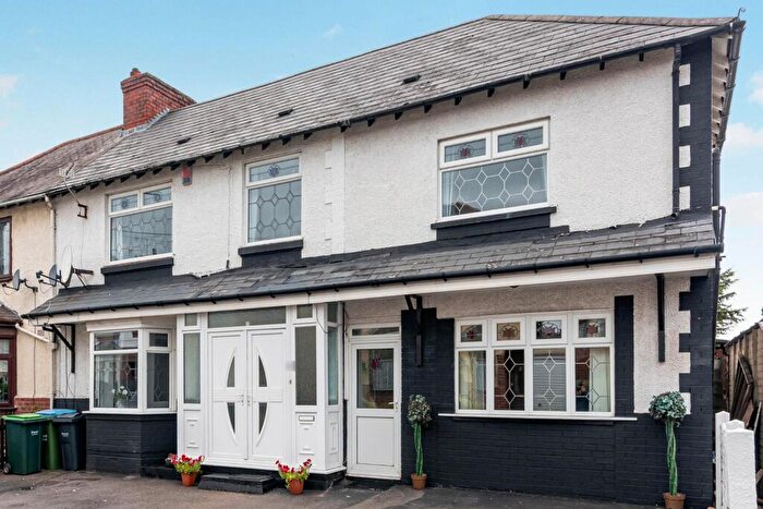 8 Bedroom Semi-Detached House To Rent In Pool Lane, Oldbury, B69