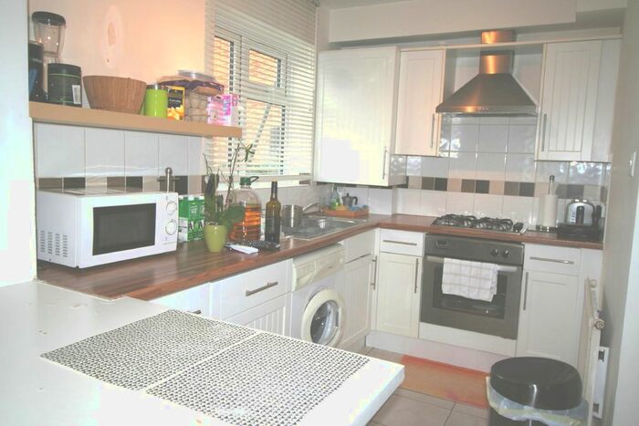 1 Bedroom Flat To Rent In Friars Avenue, Putney Vale London SW15