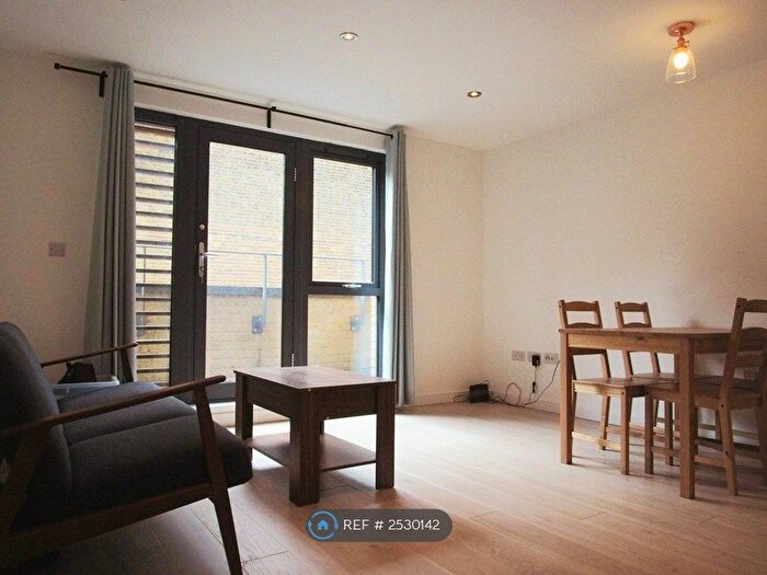 1 Bedroom Flat To Rent In Star Road, London, W14