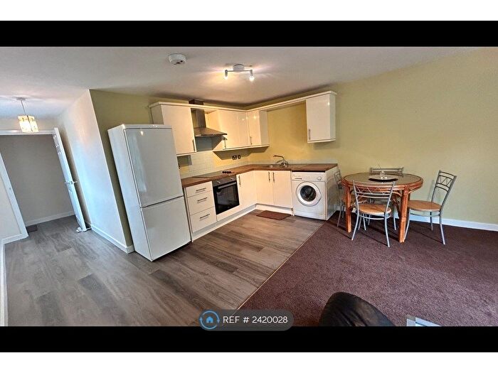 2 Bedroom Flat To Rent In Manor Lane, Sheffield, S2