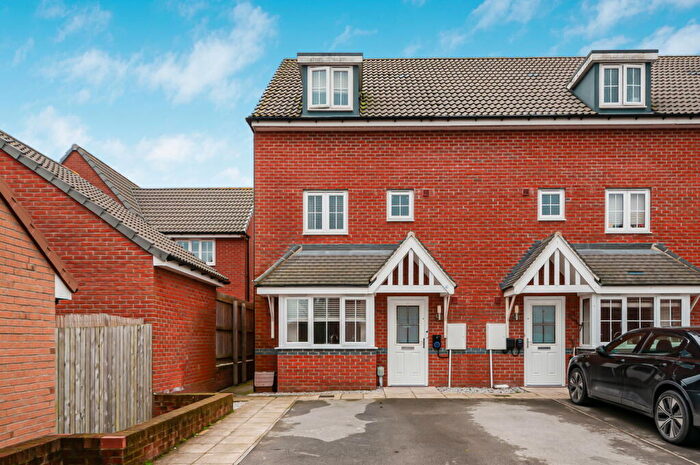 4 Bedroom Town House For Sale In Magpie Avenue, Beverley, East Riding Of Yorkshire, HU17