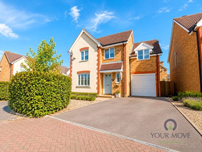 4 Bedroom Detached House For Sale In Moonfleet Close, Kemsley, Sittingbourne, Kent, ME10
