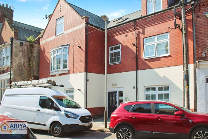 2 Bedroom Flat To Rent In Tudor Road, West End, Leicester, LE3