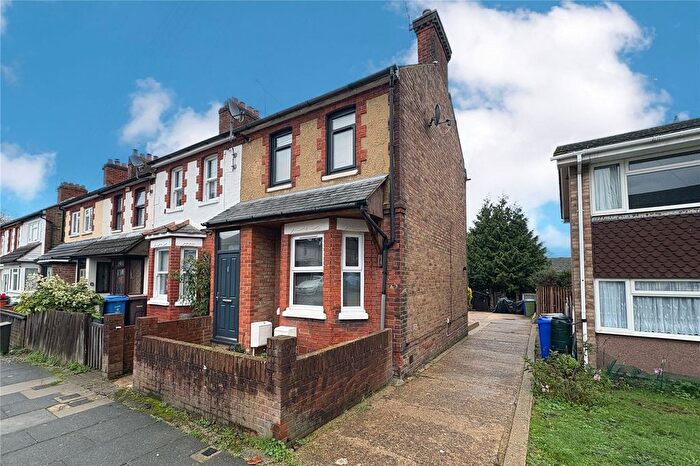 1 Bedroom Flat For Sale In Highland Road, Aldershot, Hampshire, GU12