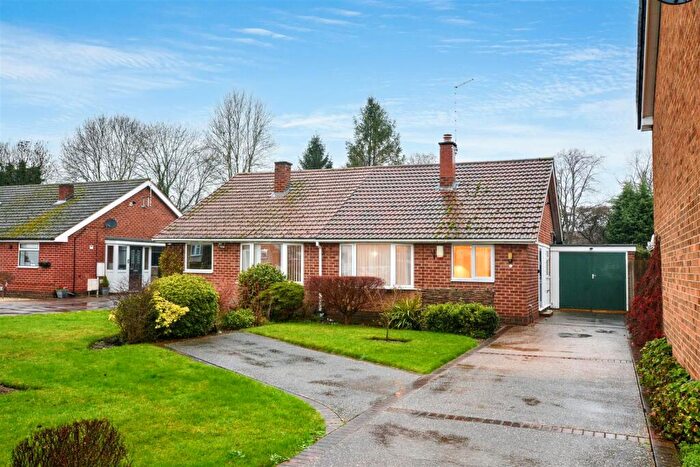 2 Bedroom Detached House For Sale In Kedleston Close, Chilwell, NG9