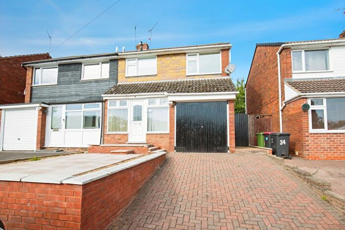 3 Bedroom Semi-Detached House For Sale In Laurel Avenue, Polesworth, Tamworth, B78