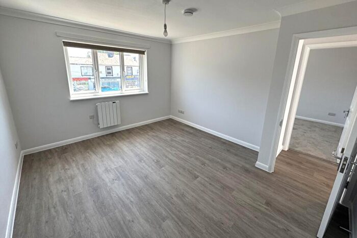 2 Bedroom Flat To Rent In Brighton Road, Horley, RH6