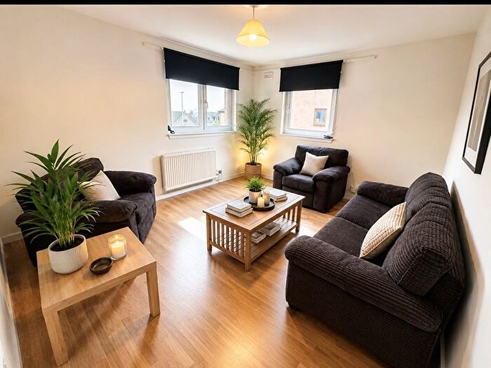 2 Bedroom Flat To Rent In Elm Court, Blackness Road, Dundee, DD2