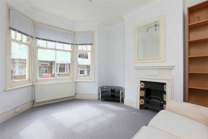 2 Bedroom Flat To Rent In Denton Street, Wandsworth, SW18