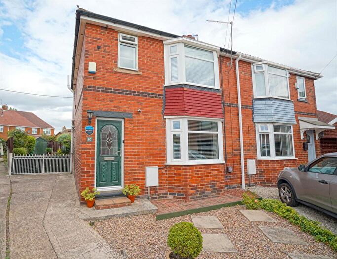 3 Bedroom Semi-Detached House For Sale In Reasby Avenue, Ravenfield, Rotherham, South Yorkshire, S65