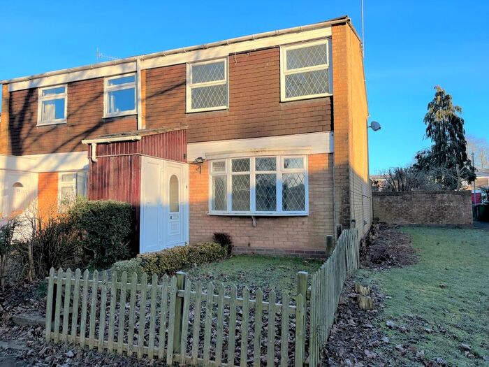 3 Bedroom Property To Rent In Hunters Place, Droitwich, WR9