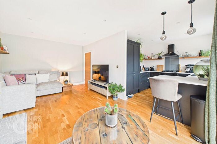 2 Bedroom Semi-Detached Bungalow For Sale In Page Road, Brundall, Norwich, NR13