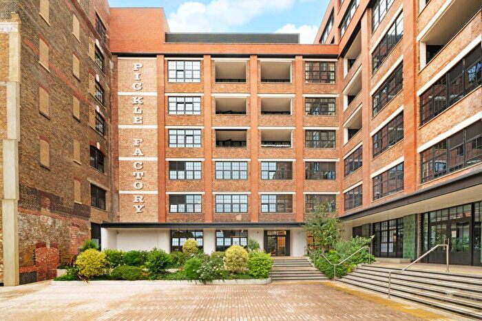 2 Bedroom Flat To Rent In New Tannery Way, London, SE1