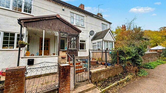 3 Bedroom Terraced House For Sale In Canal Side, Kings Norton, Birmingham, B30