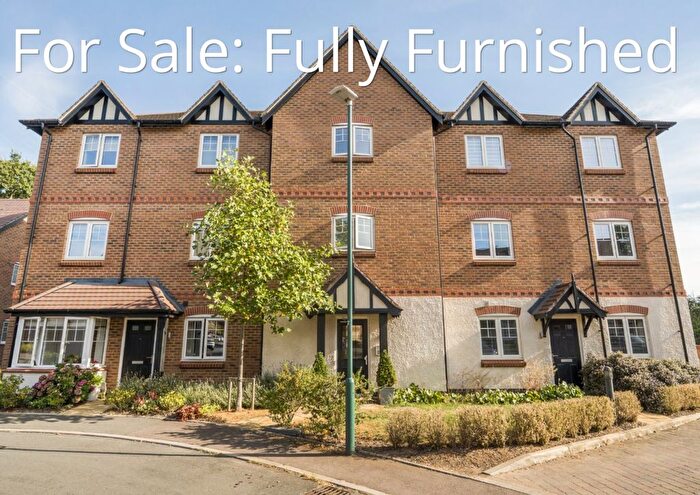 2 Bedroom Flat For Sale In Meer Stones Road, Balsall Common, Coventry, West Midlands, CV7