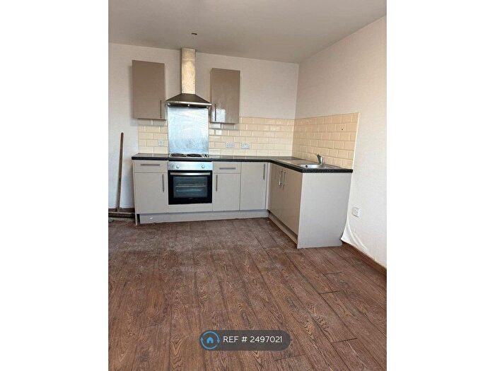 3 Bedroom Flat To Rent In Daniel House, Bootle, L20