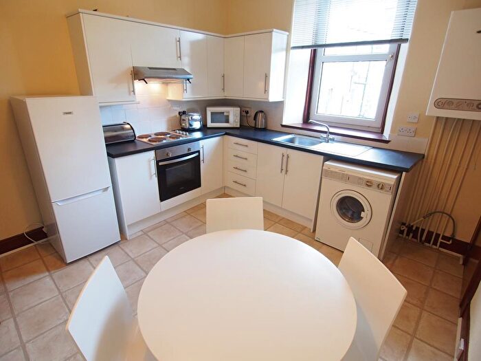 1 Bedroom Flat To Rent In Northfield Place, Second Left, AB25
