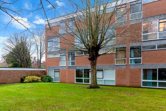 2 Bedroom Maisonette To Rent In Butler Close, Oxford, OX2