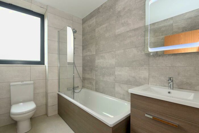 2 Bedroom Apartment To Rent In Town Centre, Aylesbury, HP20