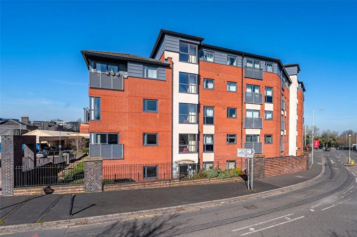 2 Bedroom Flat For Sale In Broad Gauge Way, City Centre, Wolverhampton, West Midlands, WV10