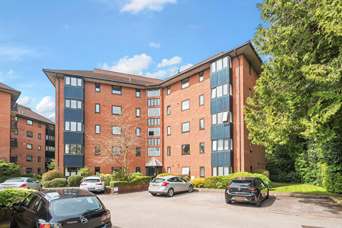 3 Bedroom Apartment To Rent In Chelwood Gate, Bassett, SO16