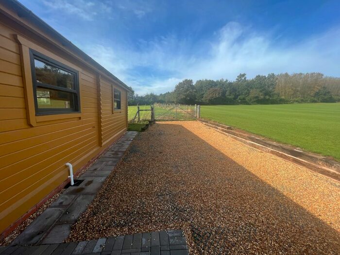 2 Bedroom Bungalow To Rent In Acton Fields, Acton, Stourport-On-Severn, Worcestershire, DY13