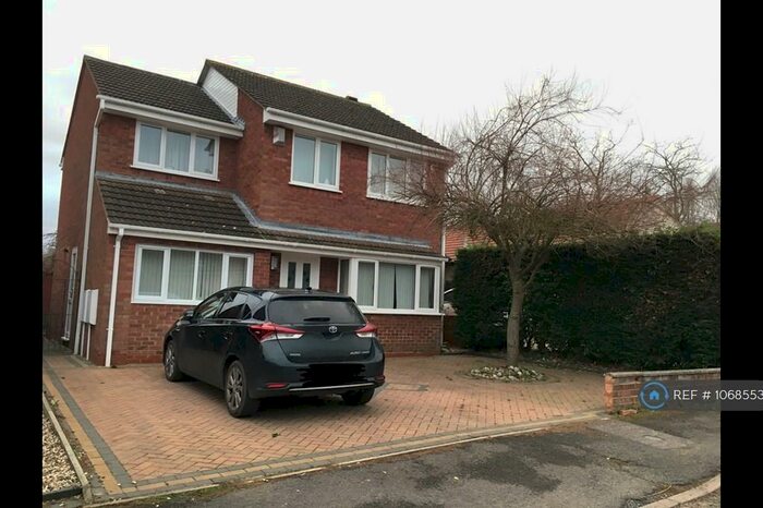 4 Bedroom Detached House To Rent In Shorham Rise, Two Mile Ash, Milton Keynes, MK8