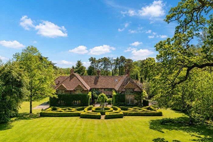 6 Bedroom Detached House For Sale In Alfold Road, Dunsfold, Godalming, Surrey, GU8