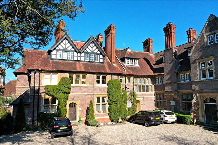 2 Bedroom Flat To Rent In Maidenhatch, Pangbourne, Reading, Berkshire, RG8