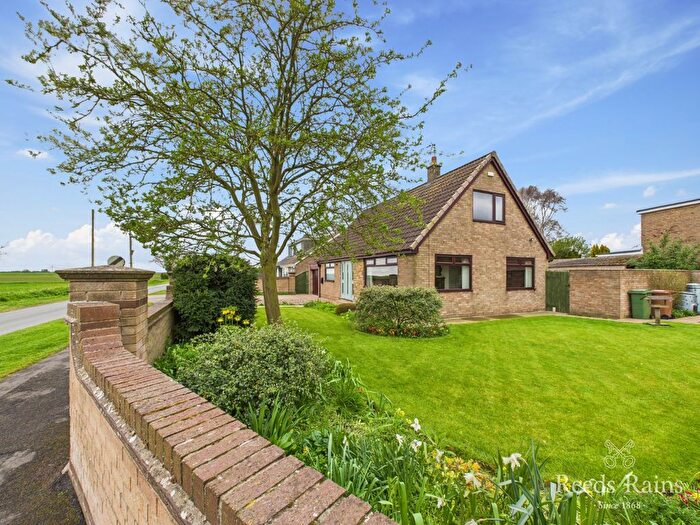 3 Bedroom Bungalow For Sale In Saltaugh Road, Keyingham, Hull, East Yorkshire, HU12