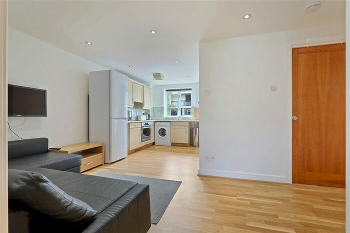 4 Bedroom Flat To Rent In Jamaica Street, Stepney, London, E1